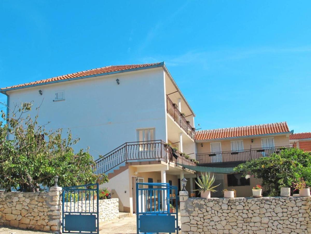 Apartments Diana Vinisce Marina Exterior photo